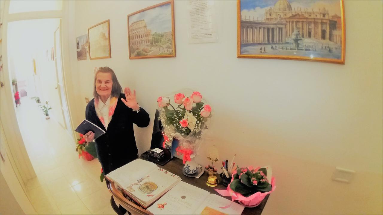 Walkincenter Bed & Breakfast Rome Bagian luar foto
